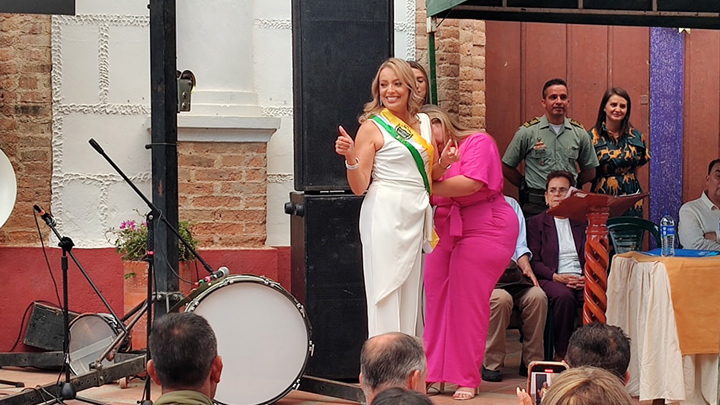 Alcaldesa de La Playa, Yoly Margarita Ruedas León.