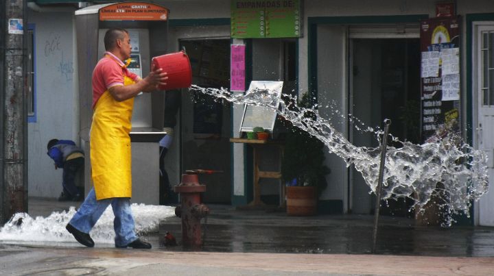 En Bogotá se están aplicando comparendos por mal manejo del agua