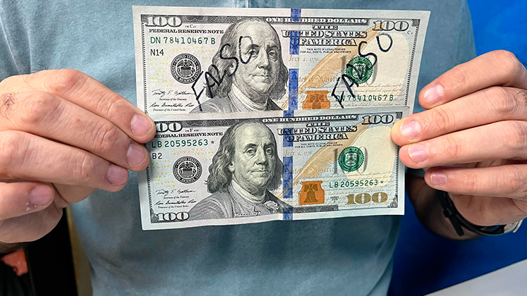 Dólar: Cómo reconocer un billete falso