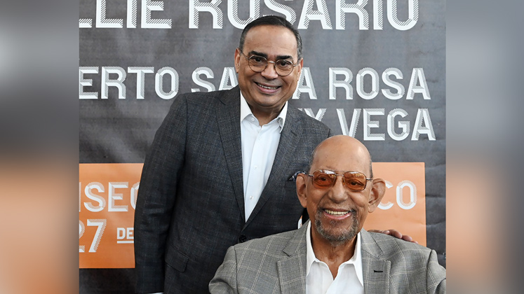 Muy joven, Santa Rosa trabajó de la mano con el músico y compositor Willie Rosario.