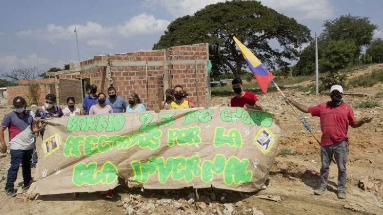 En el barrio 23 de Enero, la quebrada Tonchalá arrasó con varias viviendas. Los terrenos continúan deshabitados. / Foto: Luis Alfredo Estévez/ La Opinión 