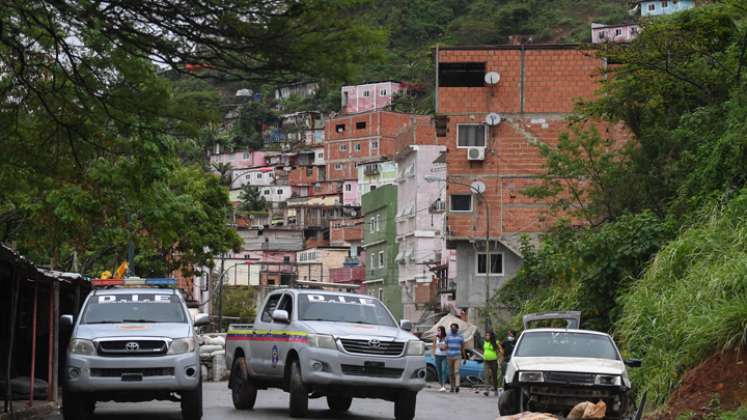 Vivir entre las balas en las barriadas de una Venezuela empobrecida