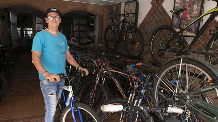 Álvaro Lozano Moncada, ciclista cucuteño, campeón de las Vueltas a Venezuela en 1998 y en el 2000.