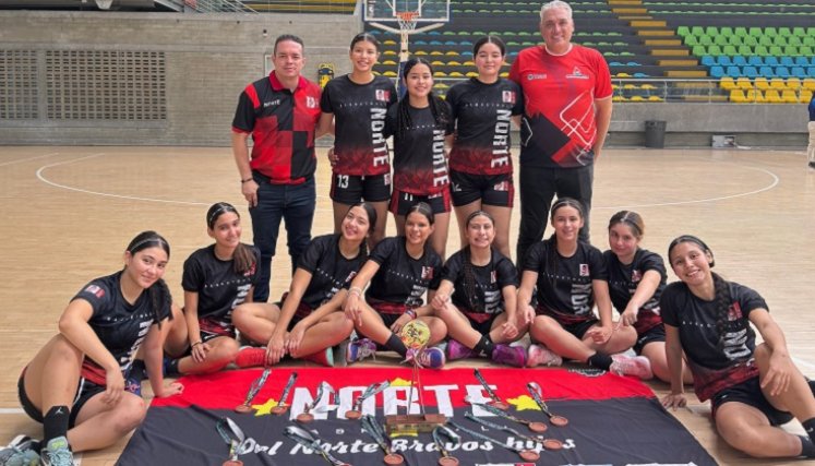 Fecolcesto La selección Norte femenina Sub-15 de baloncesto se destacó en el Interligas de Medellín